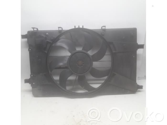 Opel Insignia A Elektryczny wentylator chłodnicy 