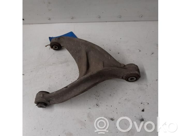 Peugeot 407 Plaukti un sviras 