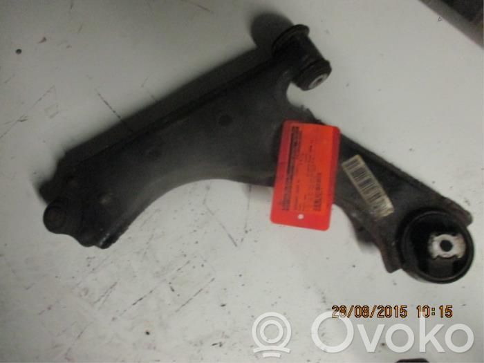 Fiat Grande Punto Dolny wahacz przedni 