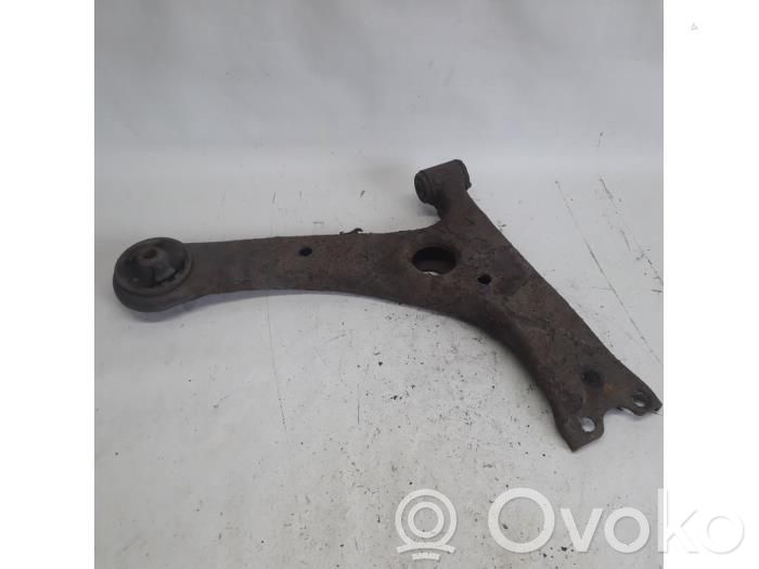 Toyota Avensis T250 Front lower control arm/wishbone 