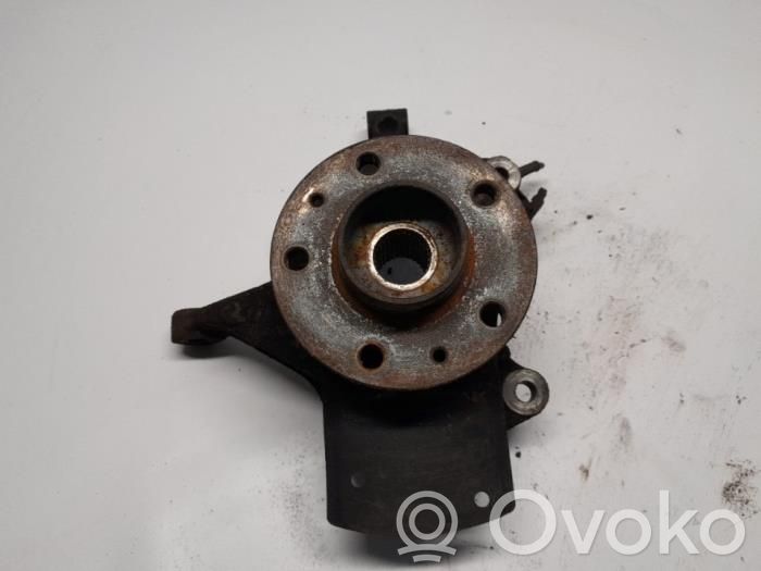 Opel Vivaro Piasta koła przedniego 