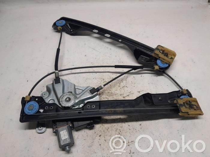 Opel Zafira C Elektryczny podnośnik szyby drzwi przednich 