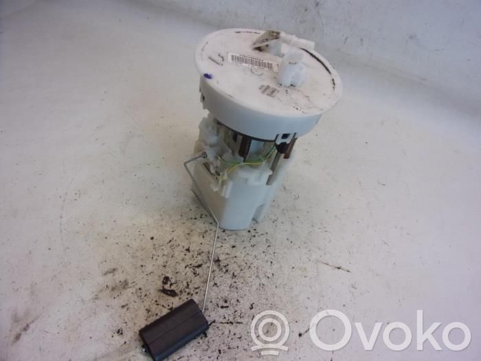 Ford Fiesta Pompă combustibil în rezervor 