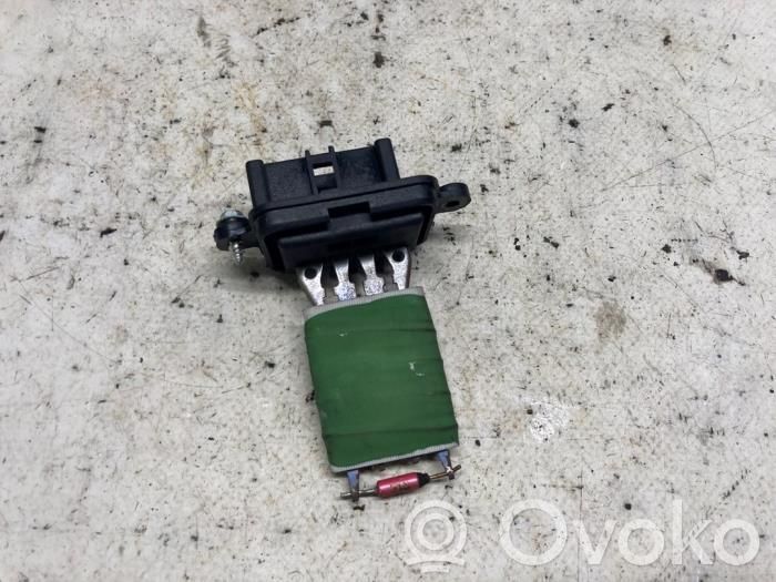 Fiat 500L Lämpöpuhaltimen moottorin vastus 