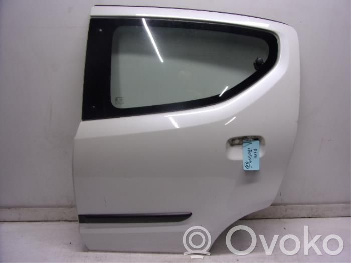Nissan Pixo Galinės durys 