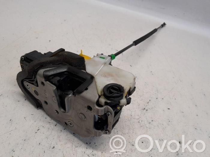 Opel Astra H Zamek drzwi tylnych 
