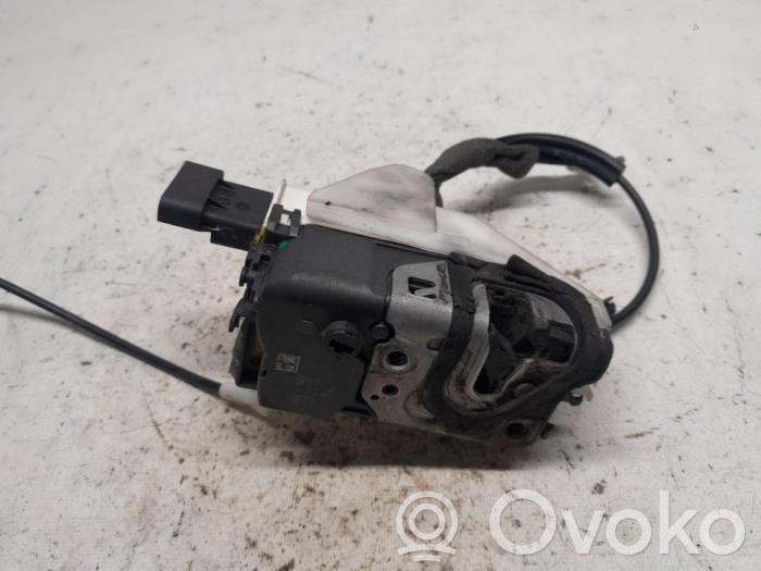 Citroen C5 Front door lock 