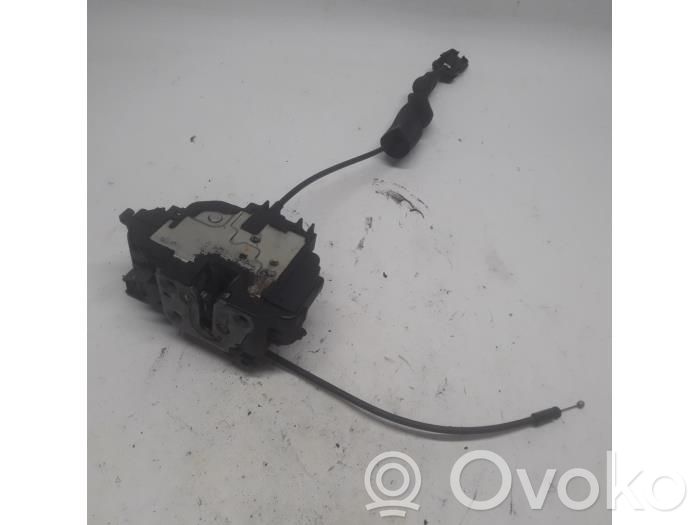 Renault Megane III Front door lock 