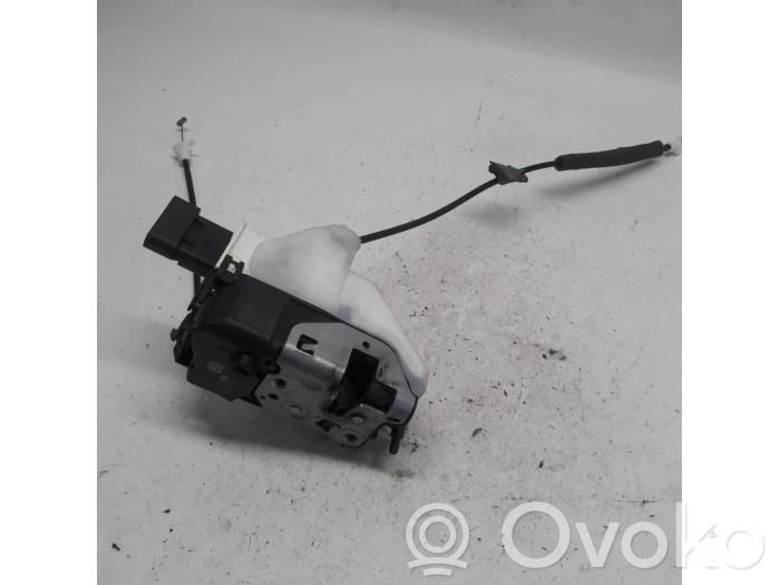 Priekšpusē slēdzene   PSA732308,ARMA04087,3031A1148I8,3031A1148I8,3231M0520K4,5441A0755K5,ARMA04087,PSA732308