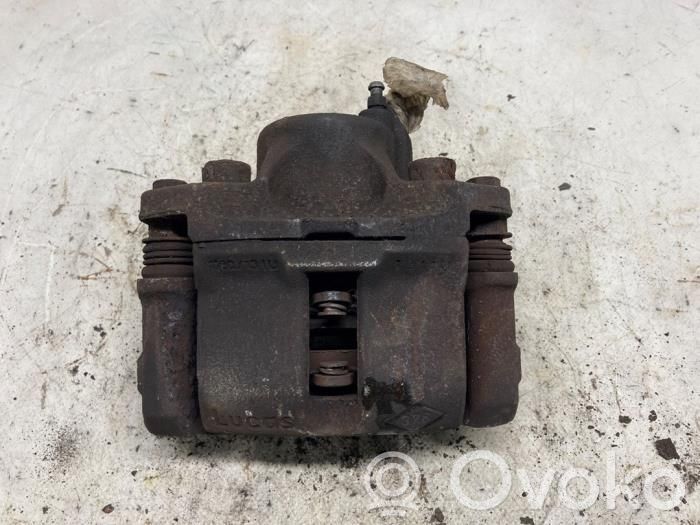 Renault Twingo II Front brake caliper 