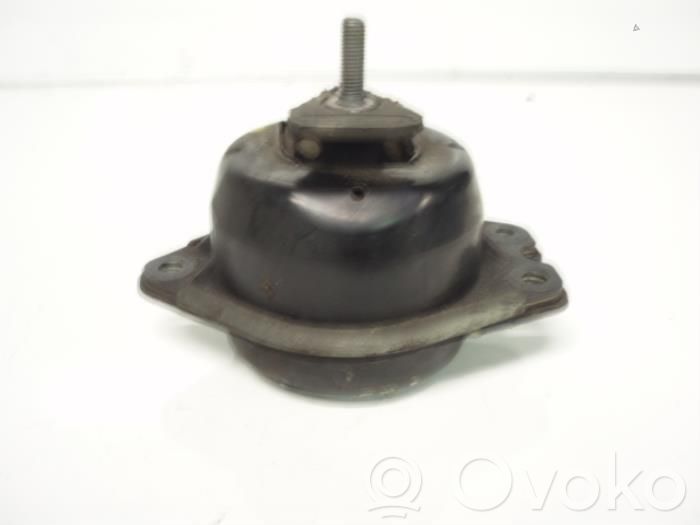 Renault Laguna II Engine mount bracket 