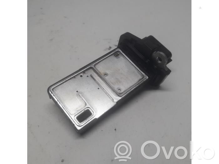 Nissan Qashqai Przepływomierz masowy powietrza MAF 