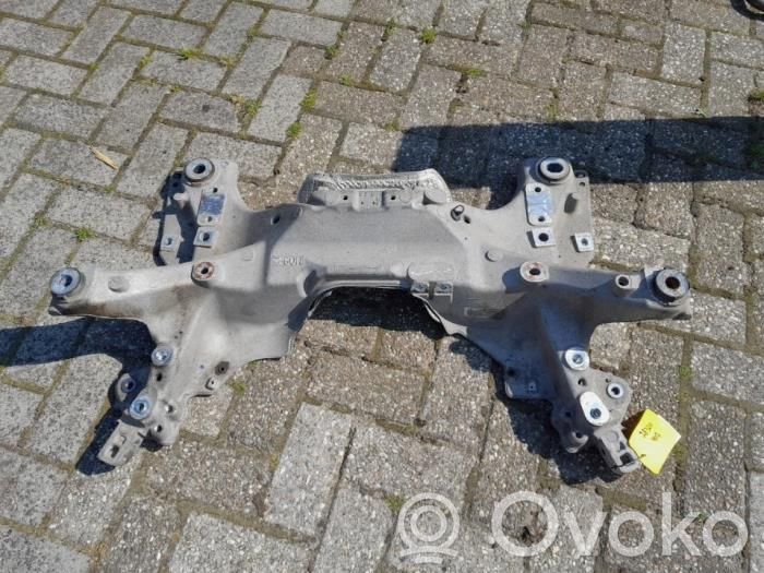 Peugeot 407 Front subframe 