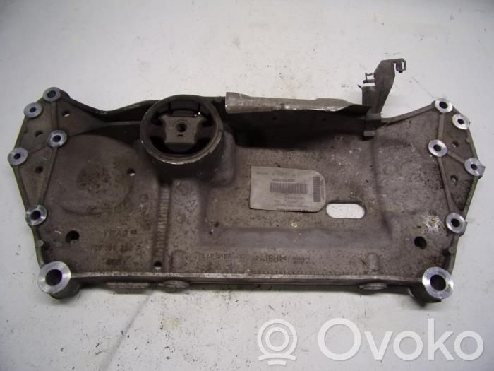 Volkswagen Touran I Front subframe 