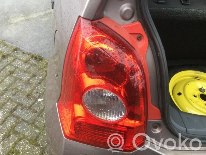 Suzuki Alto Lampa tylna 