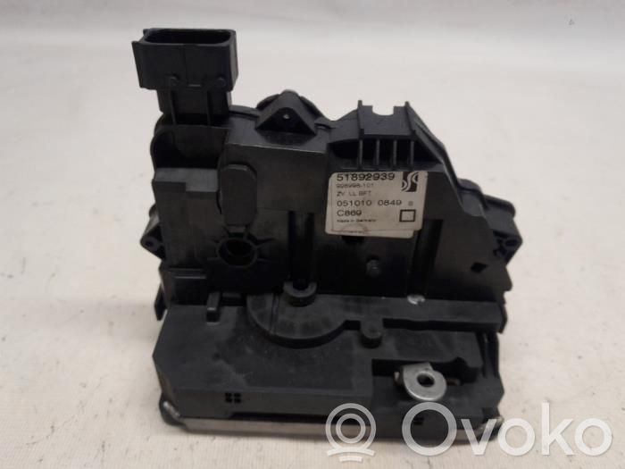 Fiat Grande Punto Zamek drzwi przednich 