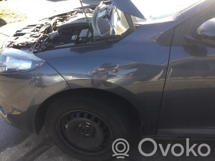 Renault Megane III Nadkole przednie 