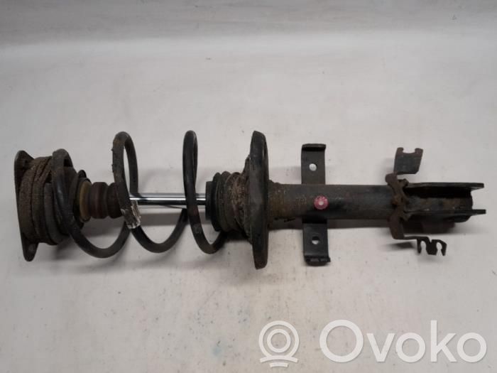 Renault Clio IV Front shock absorber/damper 