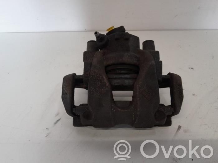 Renault Clio IV Zacisk hamulcowy przedni 