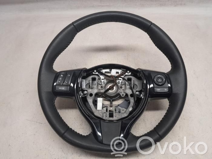 Toyota Yaris Steering wheel 