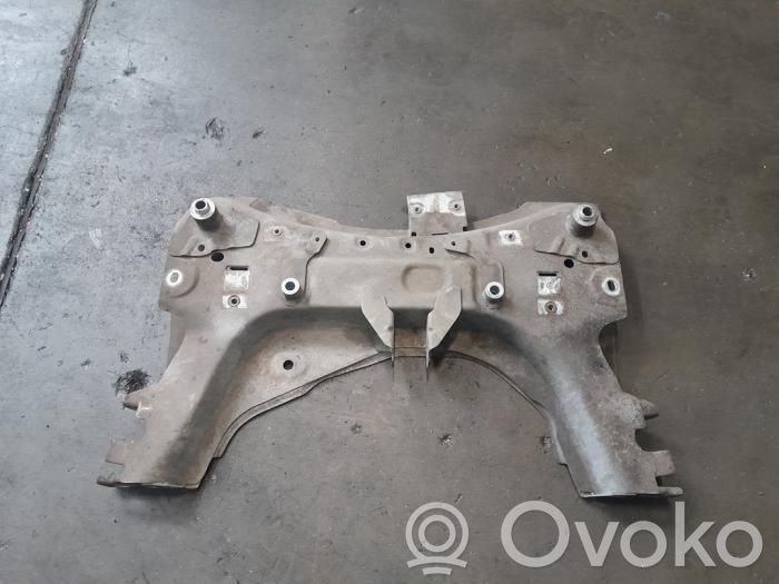 Priekinis traversas   81A035502,81A863300A,21900,1222566,1691295580,21900,81A035502,81A863300A