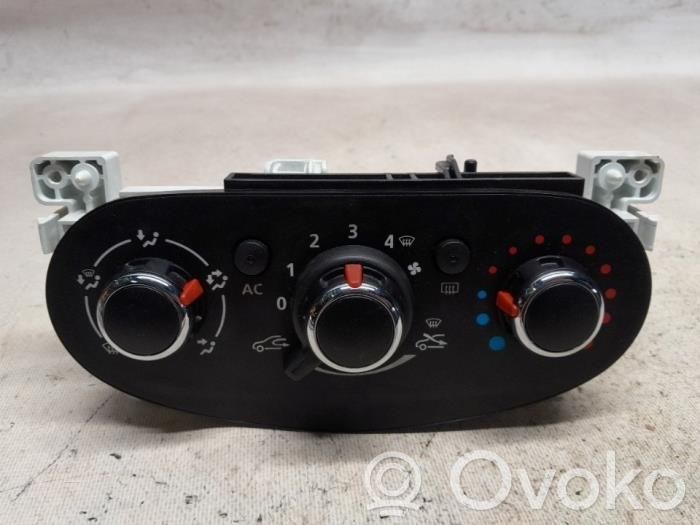 Dacia Sandero II Climate control unit 