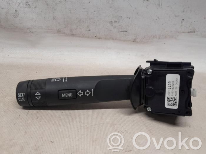 Opel Corsa E Pyyhkimen/suuntavilkun vipukytkin 
