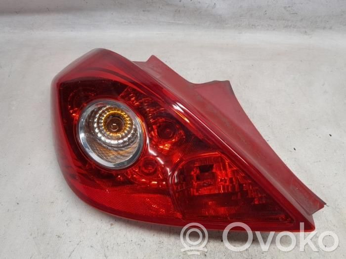 Opel Corsa D Aizmugurējais lukturis virsbūvē 