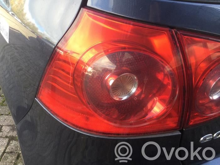 Volkswagen Golf V Aizmugurējais lukturis virsbūvē 