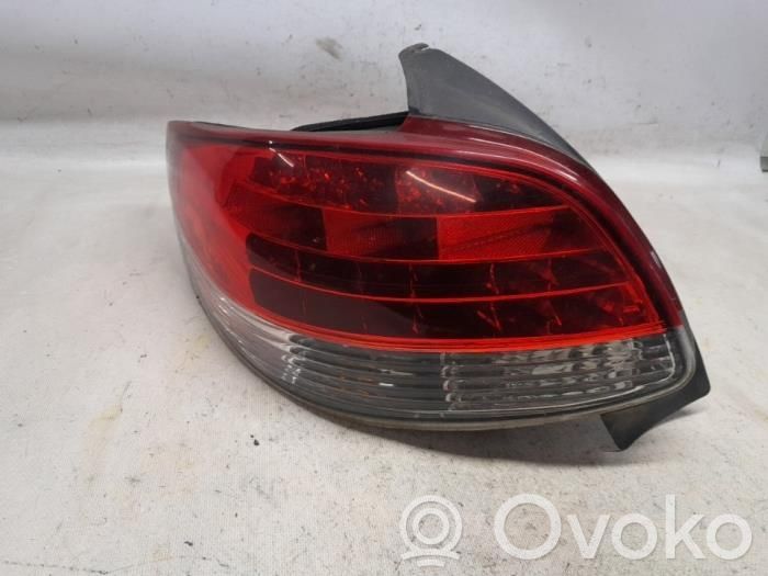 Peugeot 206 Задний фонарь в кузове 
