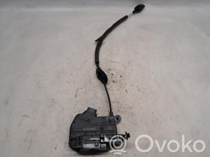Renault Captur Front door lock 