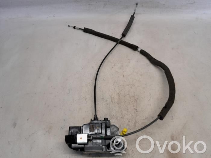 Nissan Juke I F15 Zamek drzwi przednich 
