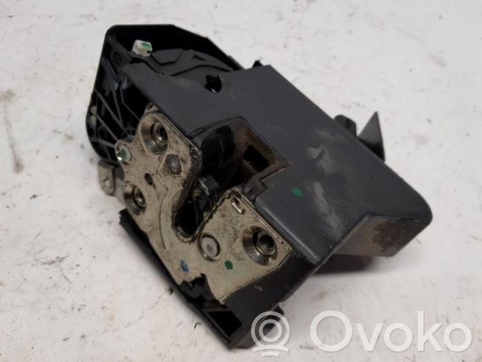 Dacia Sandero II Front door lock 