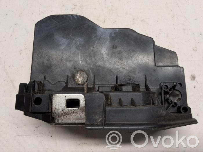 BMW 1 E81 E87 Front door lock 