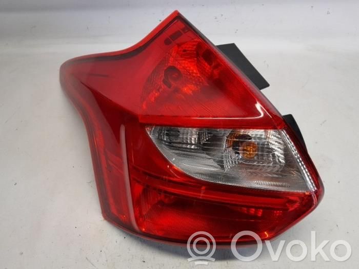 Ford Focus Aizmugurējais lukturis virsbūvē 