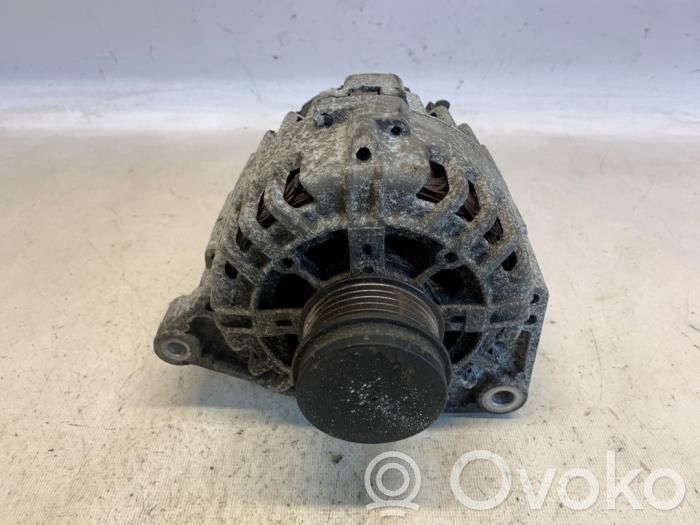Audi A4 S4 B5 8D Alternator 