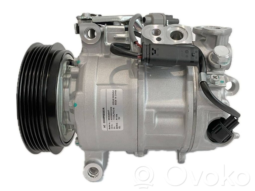 Kompresor / Sprężarka klimatyzacji A/C   A0038304460,926005AB1A,926005DB1A,38304460,8303502,830570280,A0008303502,A0008304102,A0008309502