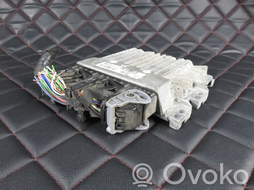 Dacia Duster Engine control unit/module 