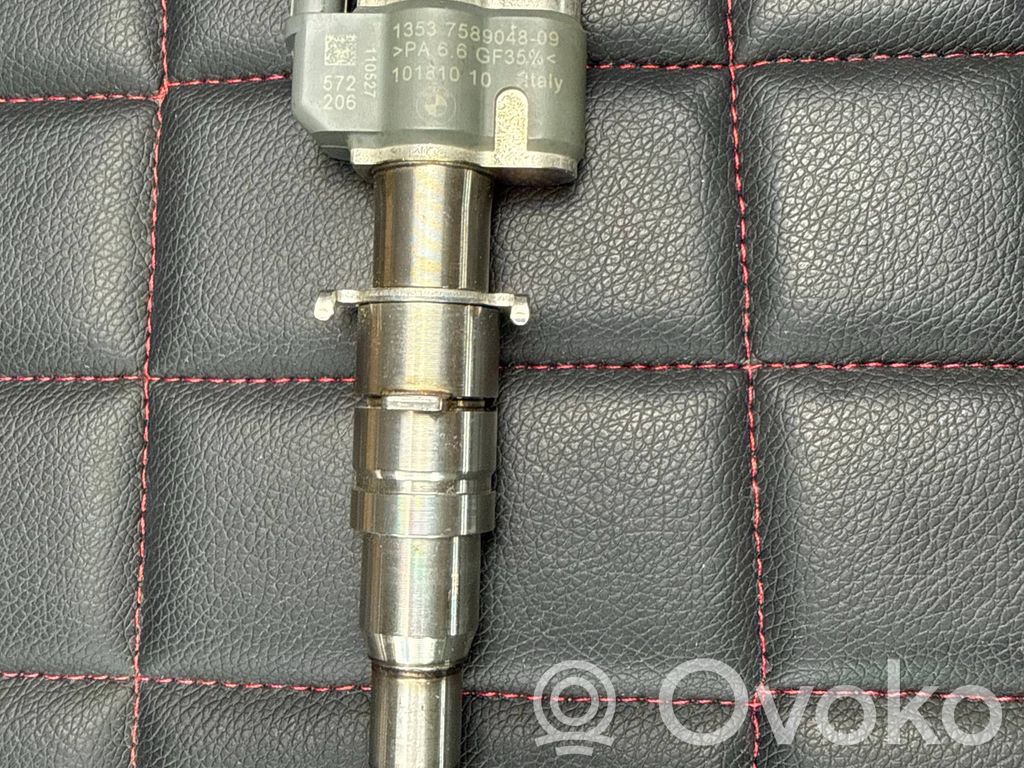 Fuel injector   7589048,758904809,PA66GF3596,10181010