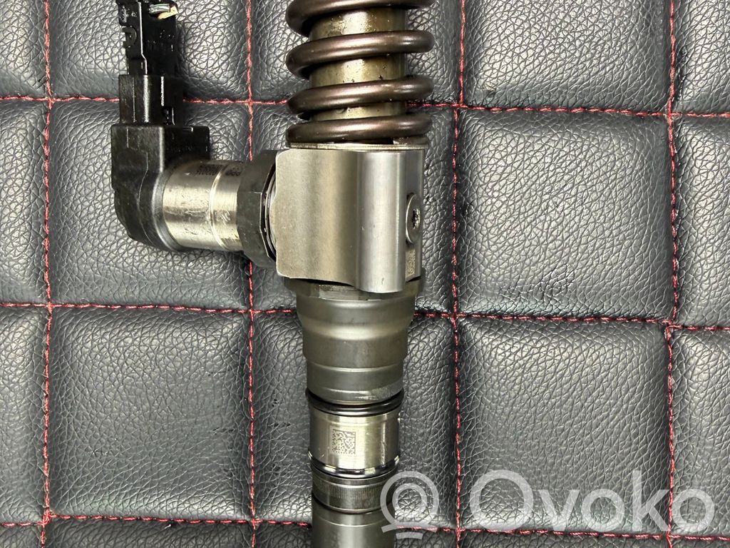 Volkswagen PASSAT B6 Polttoainesuutin 