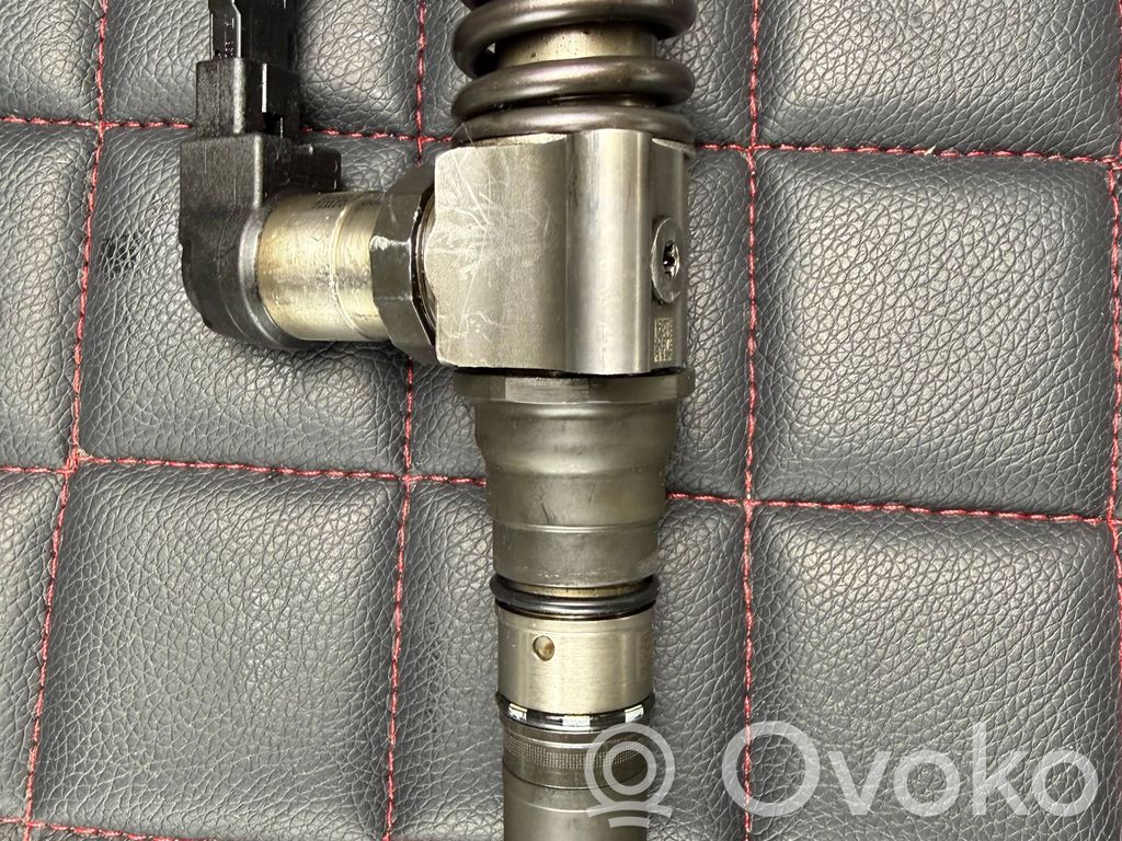Volkswagen PASSAT B6 Inyector de combustible 