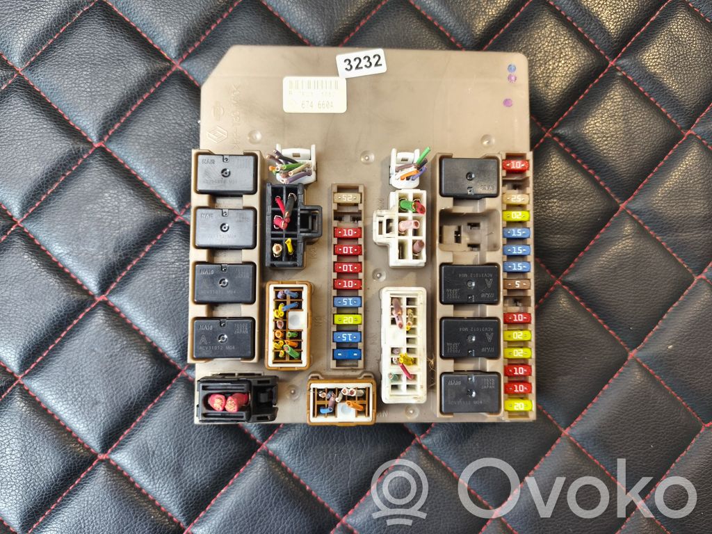 Renault Clio III Fuse module 