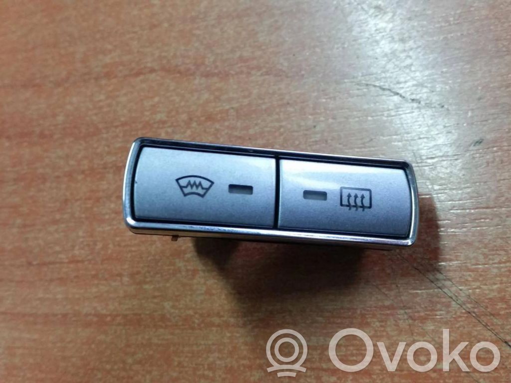 Ford Mondeo Mk III Logu elektriskās apsildes slēdzis 