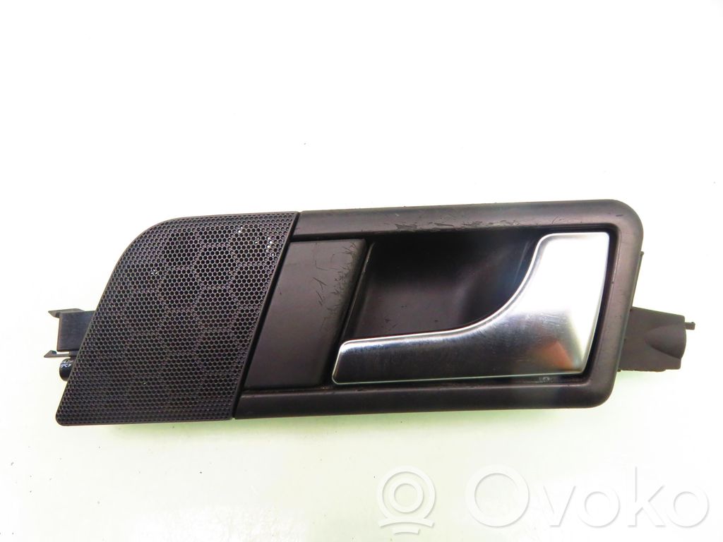 Manecilla interna puerta delantera   8Z0837020,8Z0837020