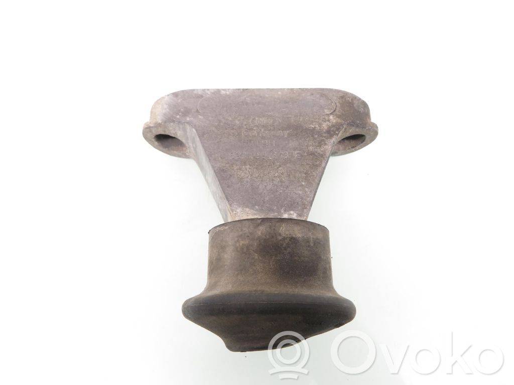 Audi 80 90 S2 B4 Engine mounting bracket 