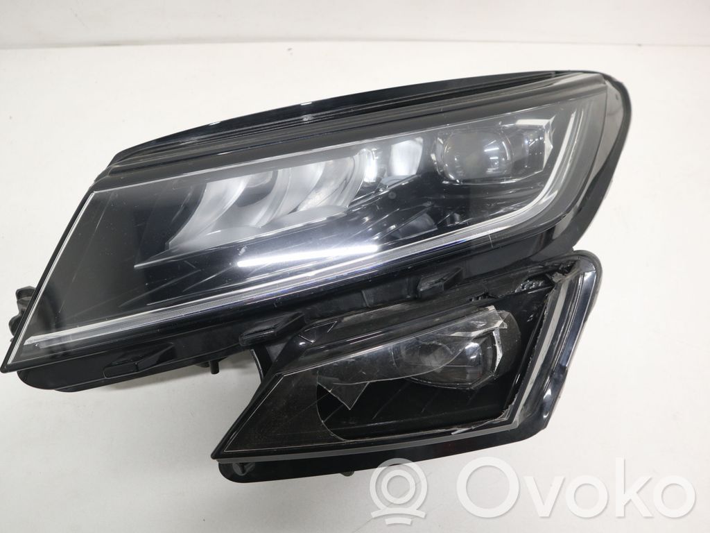 Lampa przednia   566941015H,1ZX01266925
