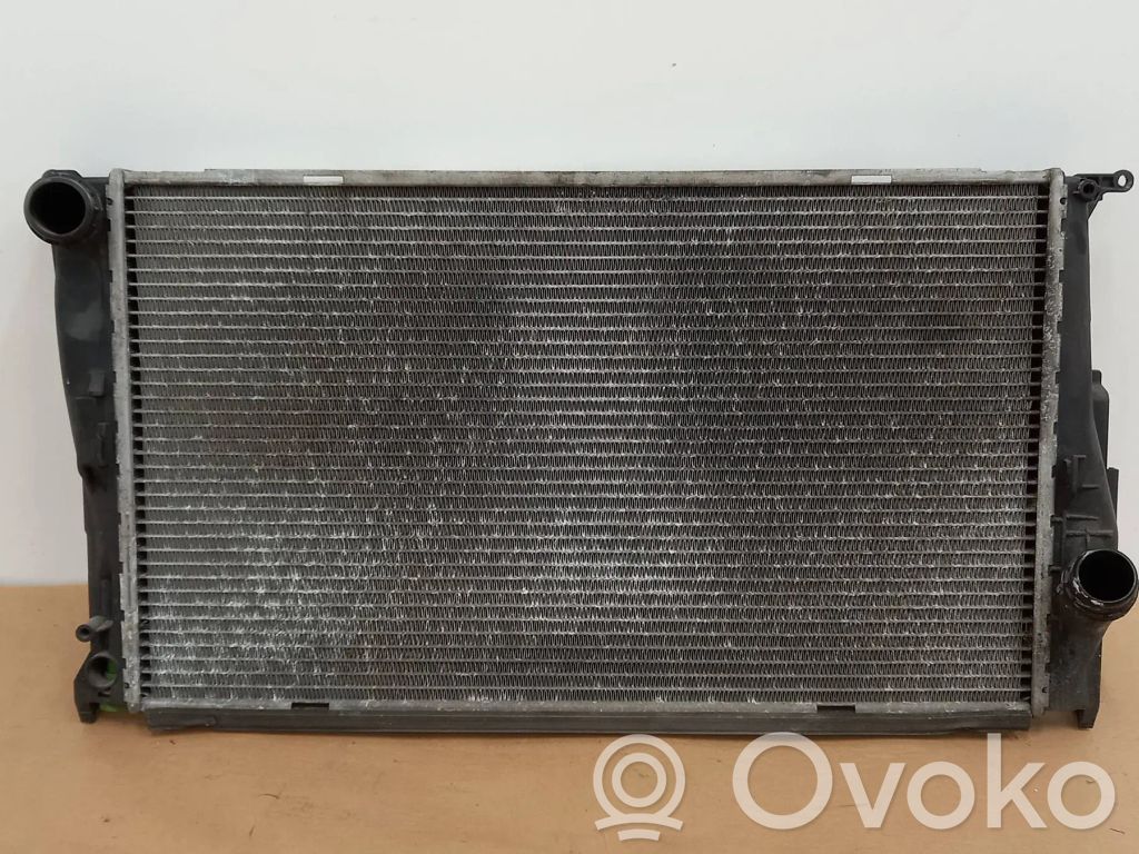 BMW 3 E90 E91 Coolant radiator 