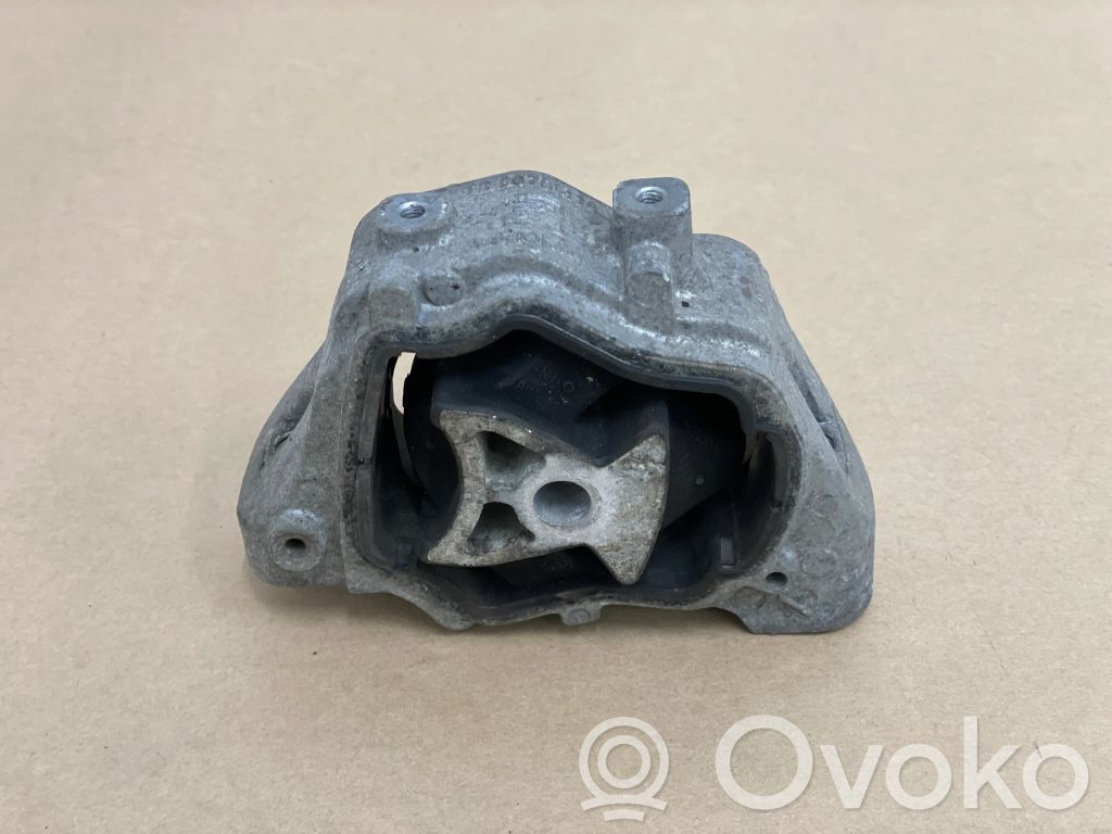 Land Rover Discovery Sport Engine mount bracket 