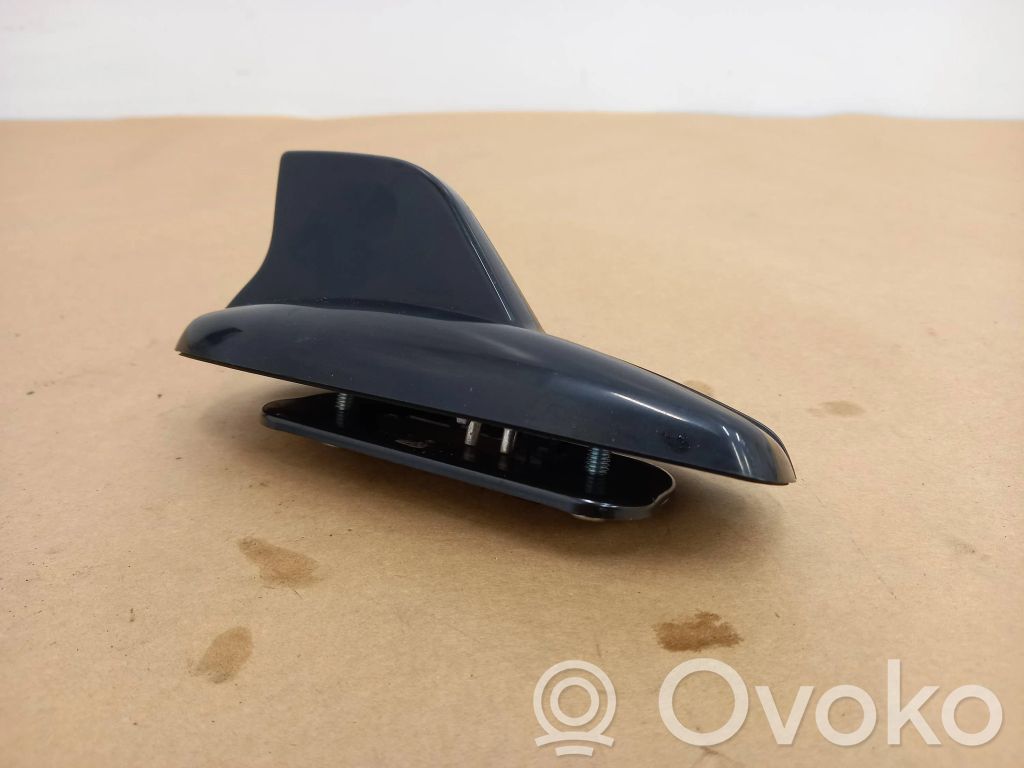 Land Rover Range Rover L405 GPS-pystyantenni 