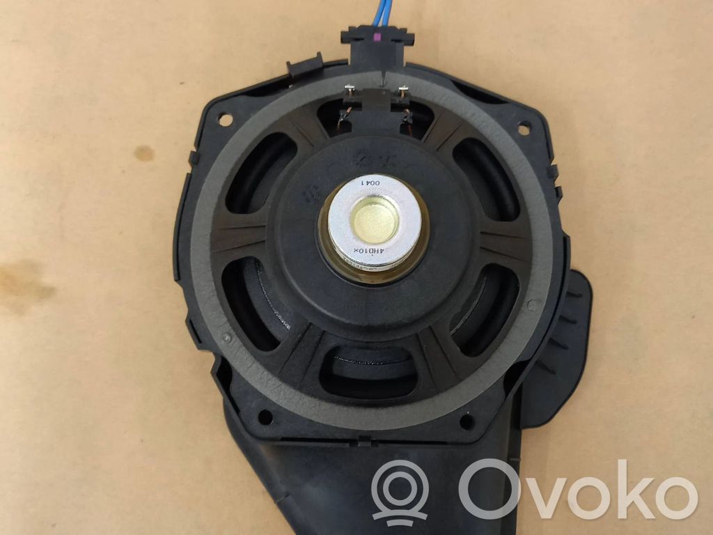 BMW i3 Subwoofer speaker 